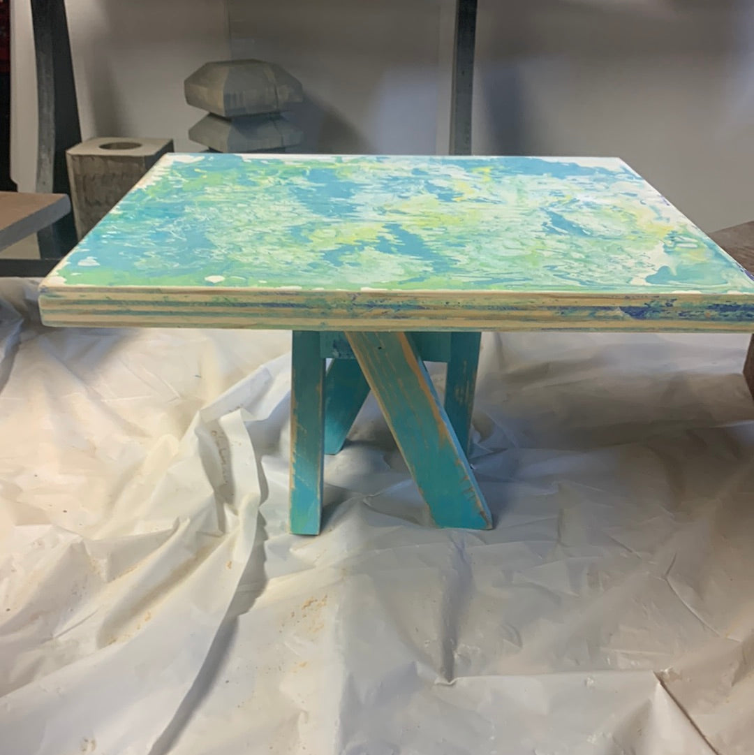 Pedestal Leg Table